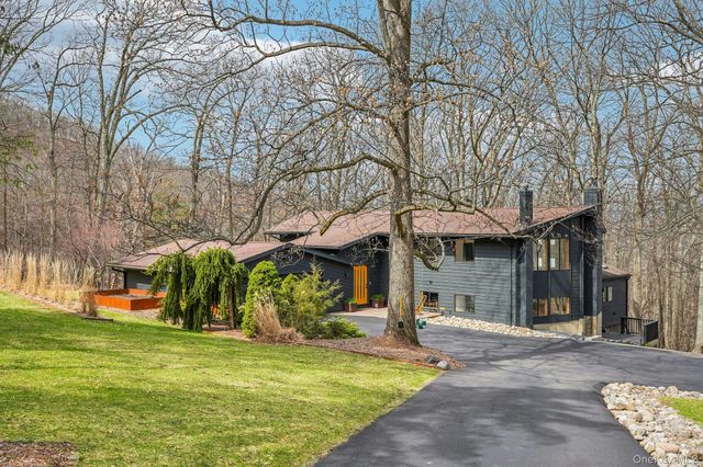 4 Mountain Brook Road, Cornwall, NY 12518