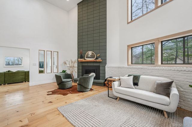 4 Mountain Brook Road, Cornwall, NY 12518