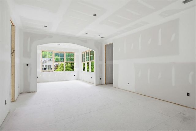 652 Timm Valley Road, Atlanta, GA 30305