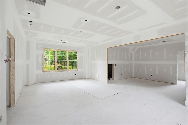 652 Timm Valley Road, Atlanta, GA 30305