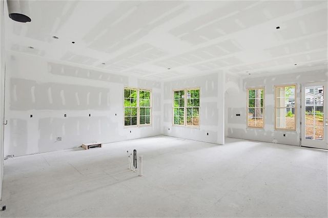 652 Timm Valley Road, Atlanta, GA 30305