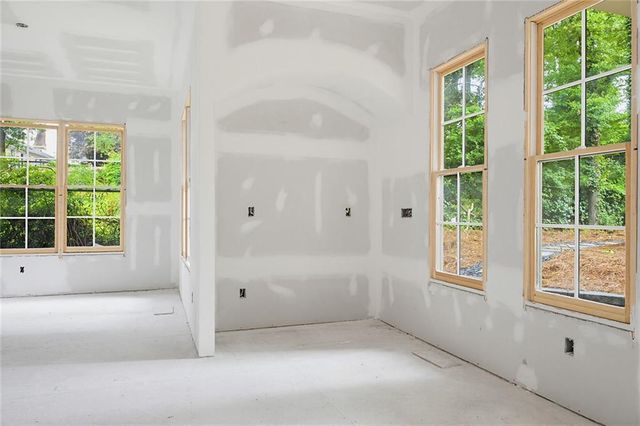 652 Timm Valley Road, Atlanta, GA 30305