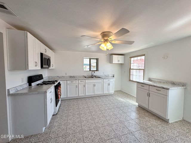 183 Ben Swain Drive, El Paso, TX 79915