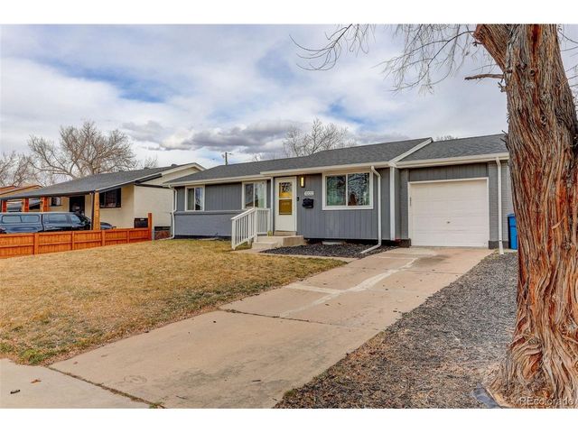 3222 Blackhawk Circle, Aurora, CO 80011