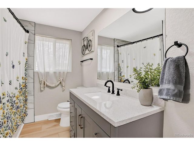 3222 Blackhawk Circle, Aurora, CO 80011