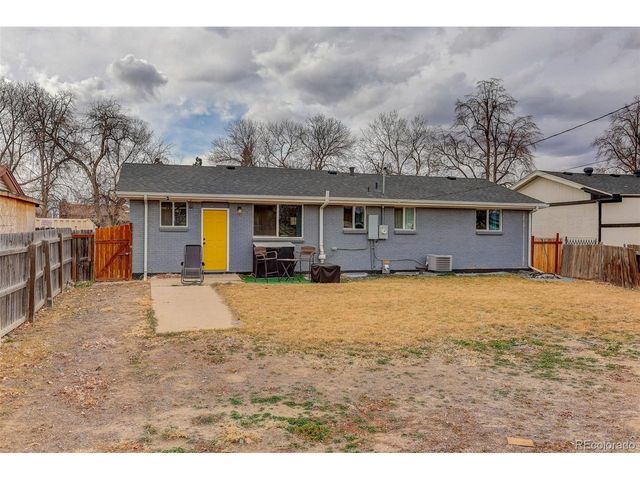 3222 Blackhawk Circle, Aurora, CO 80011