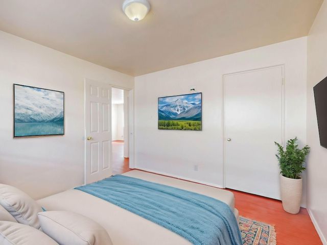 1033 Louisiana Boulevard SE, Albuquerque, NM 87108