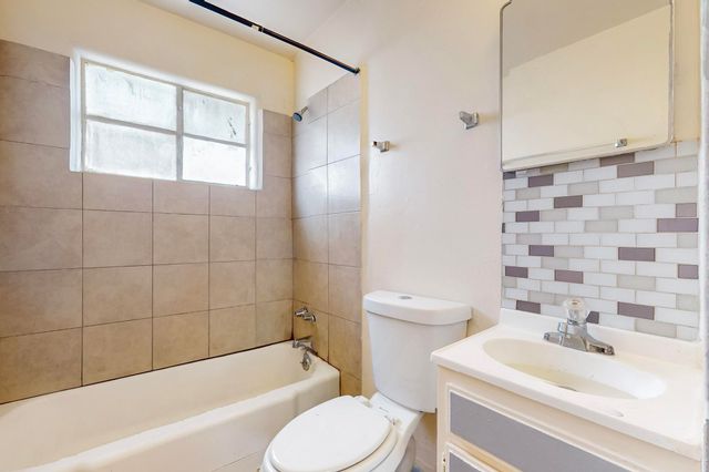 1033 Louisiana Boulevard SE, Albuquerque, NM 87108