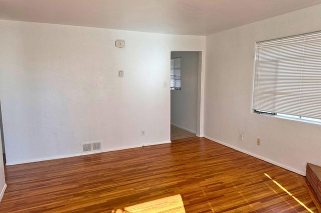 1033 Louisiana Boulevard SE, Albuquerque, NM 87108