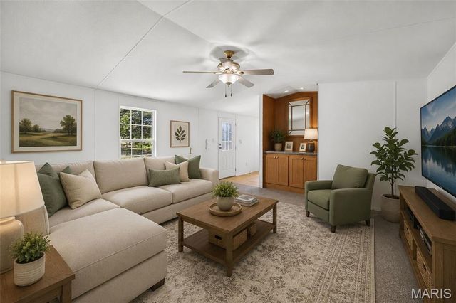 1203 Highway J, Troy, MO 63379