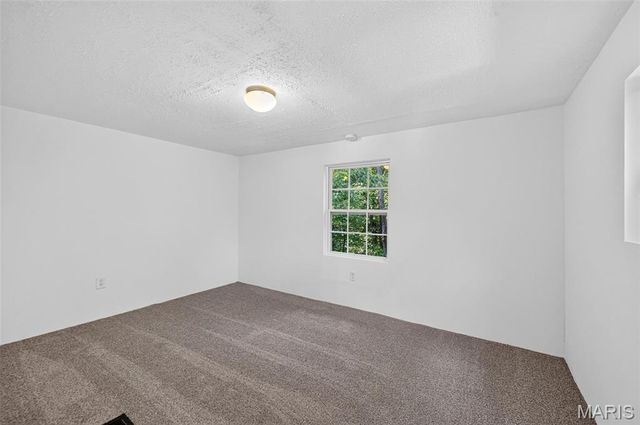 1203 Highway J, Troy, MO 63379