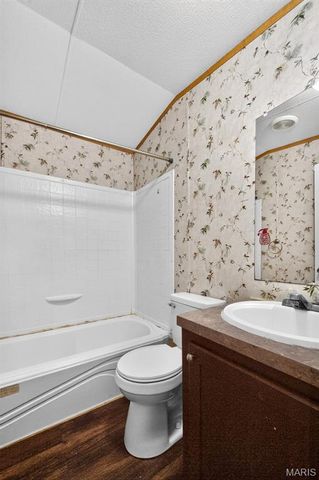 1203 Highway J, Troy, MO 63379
