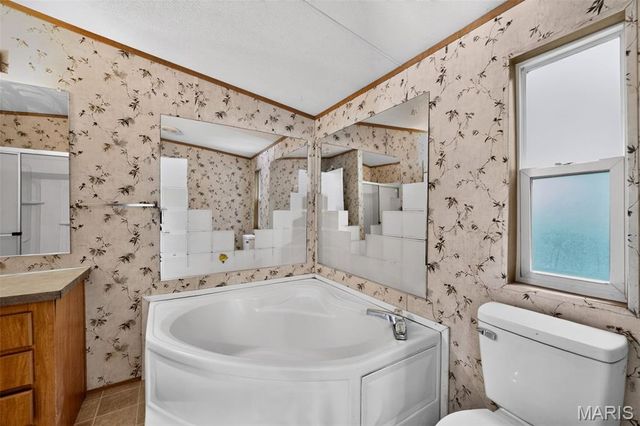 1203 Highway J, Troy, MO 63379