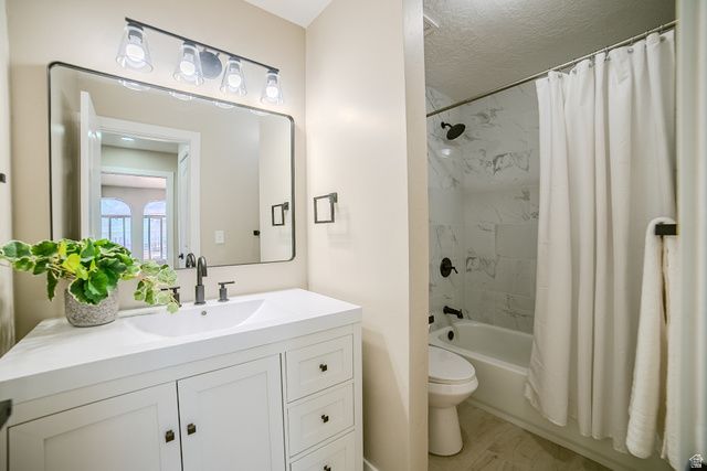 3045 S FERNBUSH DR, Magna, UT 84044