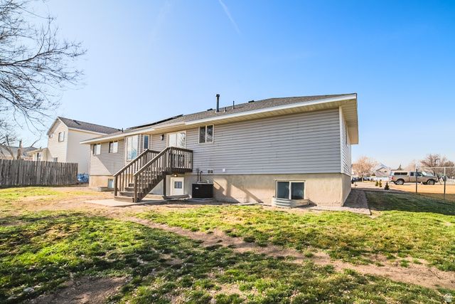3045 S FERNBUSH DR, Magna, UT 84044