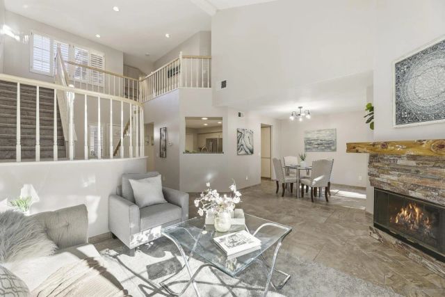 11908 Tivoli Park Row 7, San Diego, CA 92128