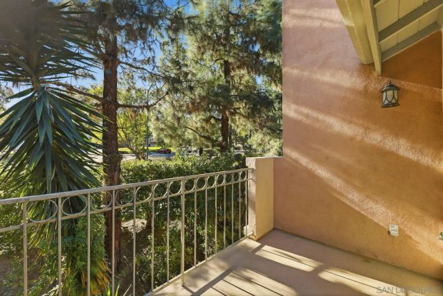 11908 Tivoli Park Row 7, San Diego, CA 92128