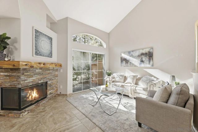 11908 Tivoli Park Row 7, San Diego, CA 92128