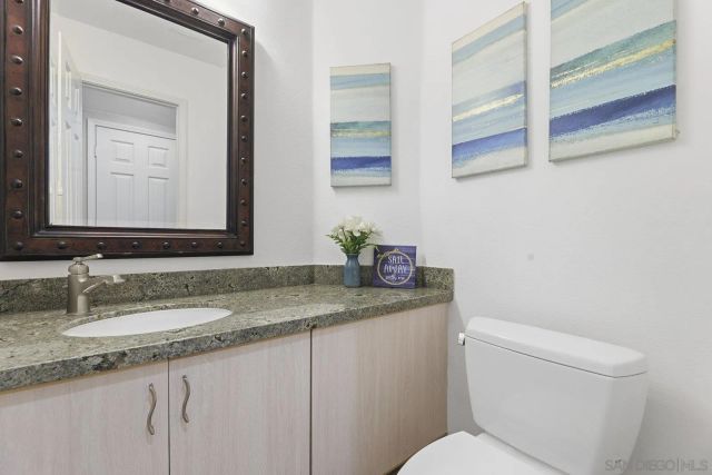 11908 Tivoli Park Row 7, San Diego, CA 92128