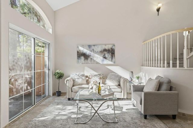 11908 Tivoli Park Row 7, San Diego, CA 92128