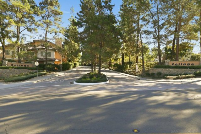 11908 Tivoli Park Row 7, San Diego, CA 92128