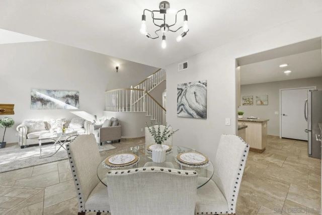 11908 Tivoli Park Row 7, San Diego, CA 92128