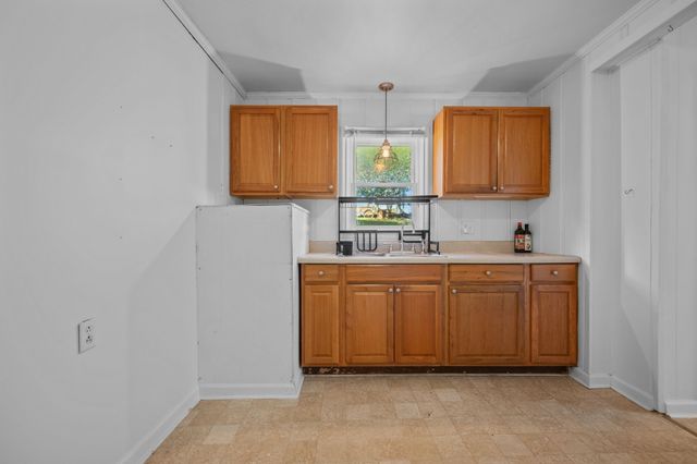 1155 Westfield Rd, Dickson, TN 37055