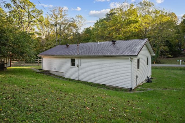 1155 Westfield Rd, Dickson, TN 37055