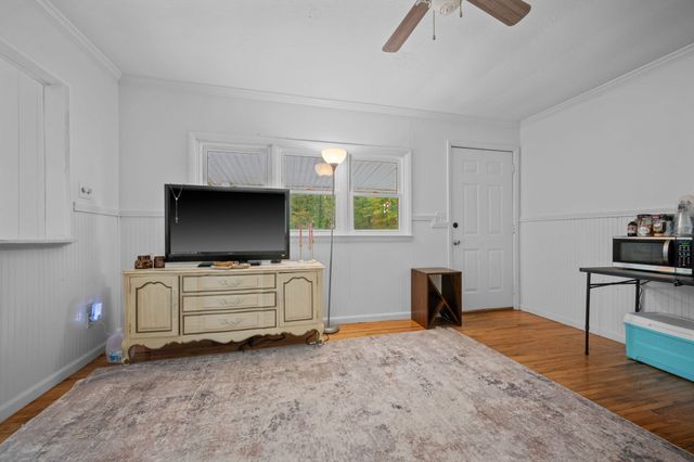 1155 Westfield Rd, Dickson, TN 37055