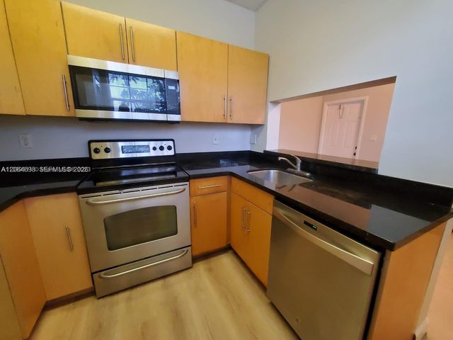 1851 NW 96th Ter 6C, Pembroke Pines, FL 33024