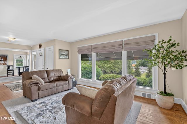 299 Old Eleven Drive, Abingdon, VA 24210