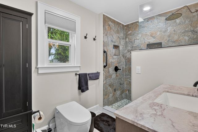 299 Old Eleven Drive, Abingdon, VA 24210