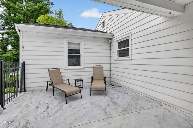 299 Old Eleven Drive, Abingdon, VA 24210