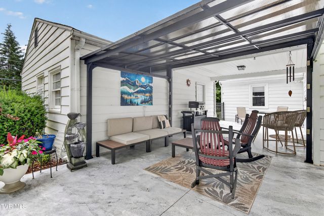 299 Old Eleven Drive, Abingdon, VA 24210