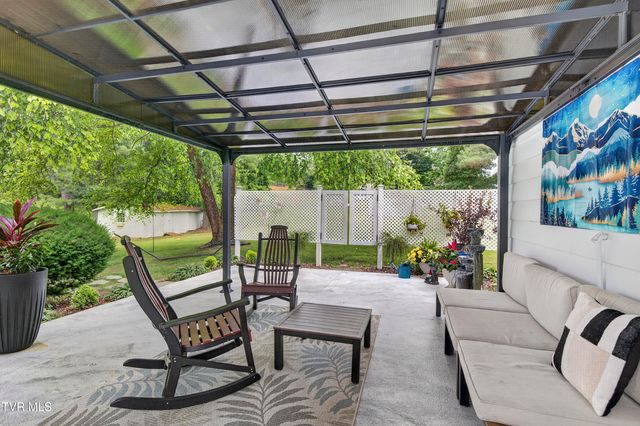 299 Old Eleven Drive, Abingdon, VA 24210