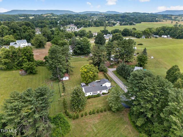 299 Old Eleven Drive, Abingdon, VA 24210