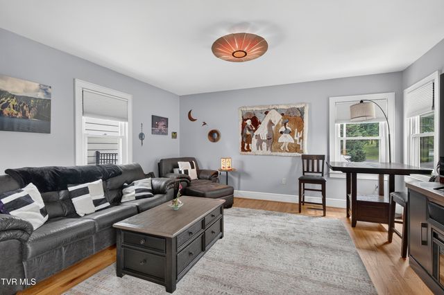 299 Old Eleven Drive, Abingdon, VA 24210