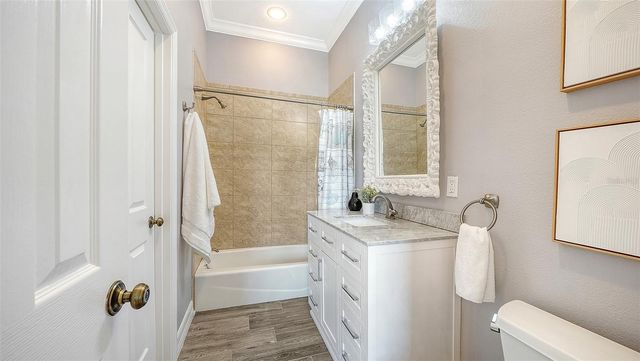 560 CHIPPING LANE, Longboat Key, FL 34228