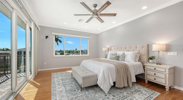 560 CHIPPING LANE, Longboat Key, FL 34228