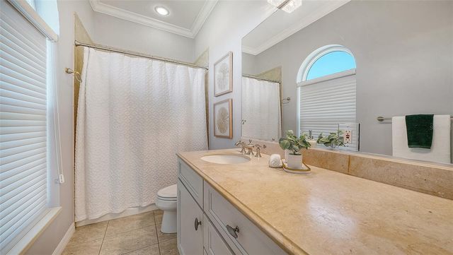 560 CHIPPING LANE, Longboat Key, FL 34228