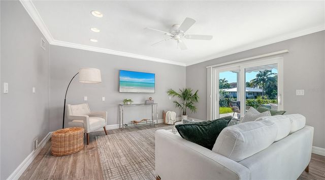560 CHIPPING LANE, Longboat Key, FL 34228