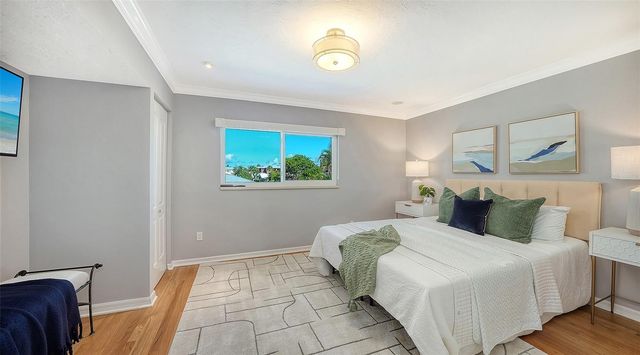 560 CHIPPING LANE, Longboat Key, FL 34228