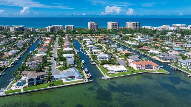 560 CHIPPING LANE, Longboat Key, FL 34228