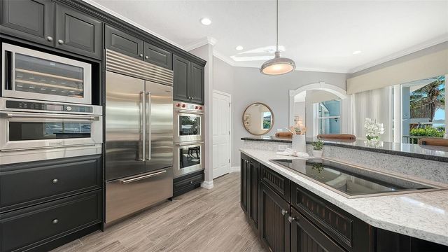 560 CHIPPING LANE, Longboat Key, FL 34228