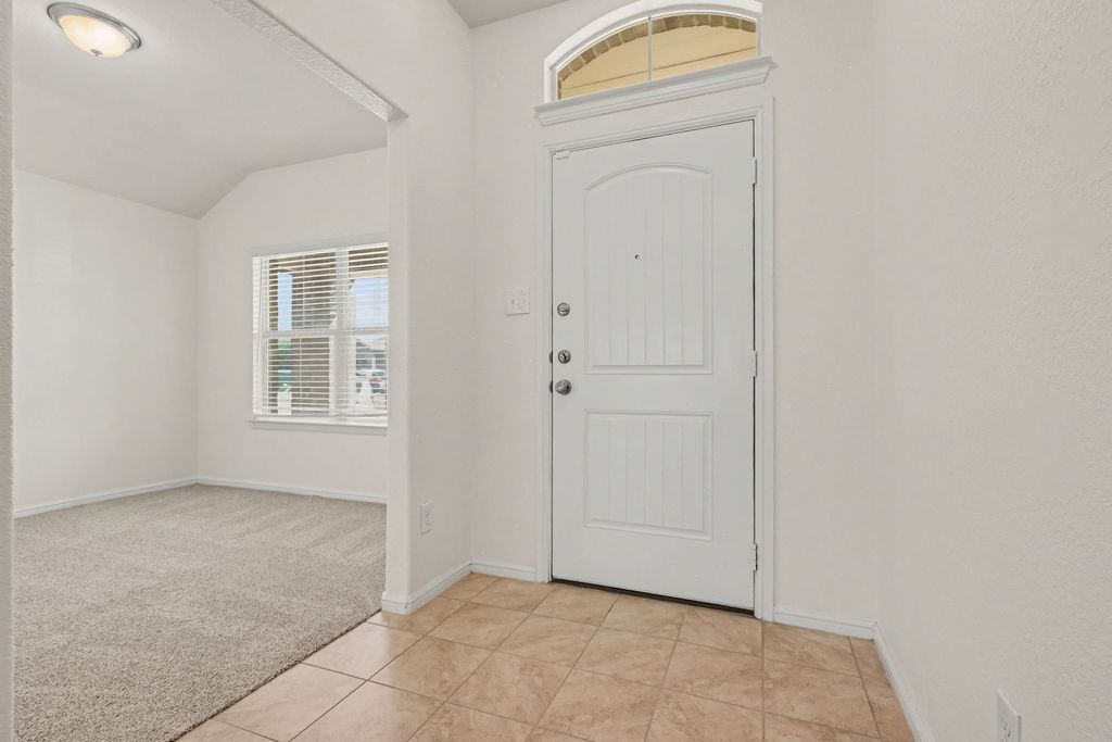 809 Rutherford Drive, Crowley, TX 76036 — photo 2