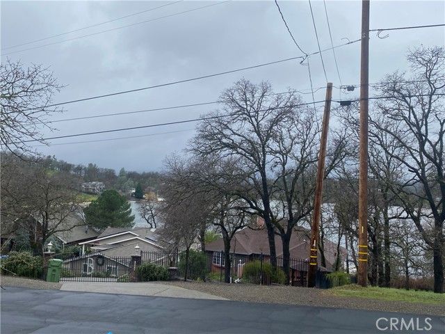 19210 N Shore Court, Hidden Valley Lake, CA 95467