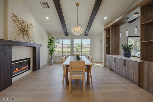 2633 Legend Drive, Las Vegas, NV 89134