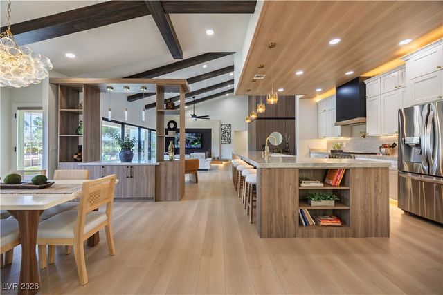 2633 Legend Drive, Las Vegas, NV 89134