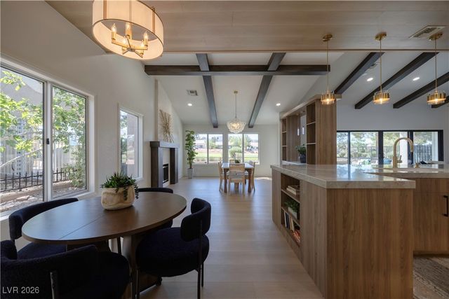 2633 Legend Drive, Las Vegas, NV 89134