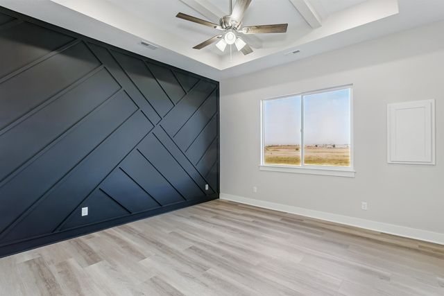 1640 E Appleton St, Valley Center, KS 67147